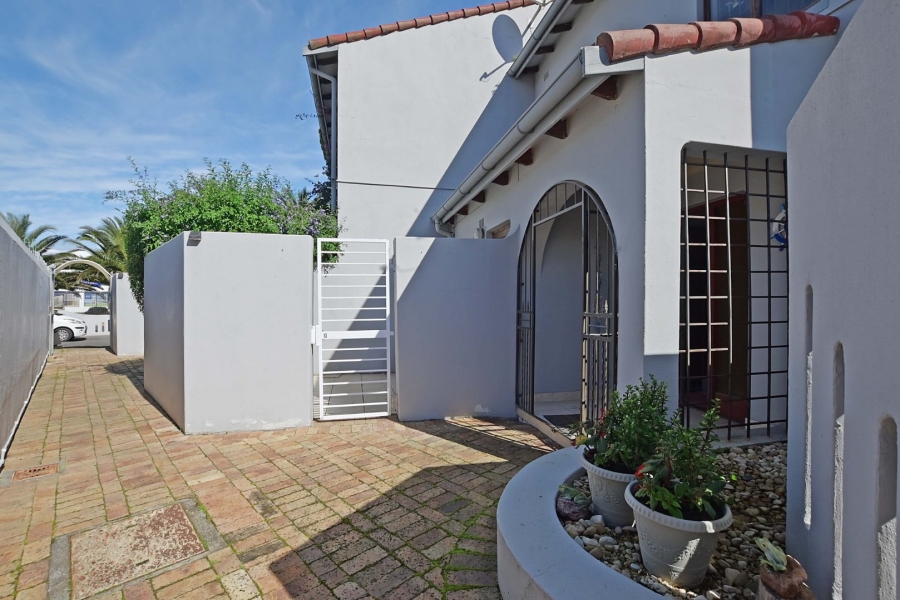 3 Bedroom Property for Sale in Table View Western Cape